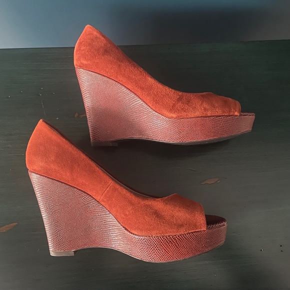 Franco Sarto ‘Surf’ Suede Peep Toe Wedge - Brown Rust - 7 - Picture 4 of 8